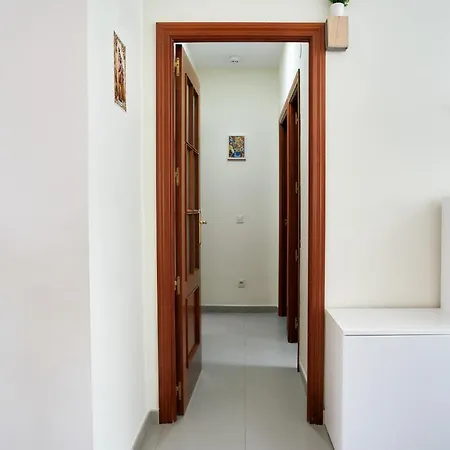 Apartment Work & Pet Friendly Urban Flat Close To The Beach *