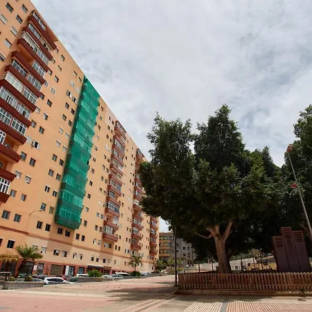Work & Pet Friendly Urban Flat Close To The Beach Apartment Las Palmas de Gran Canaria